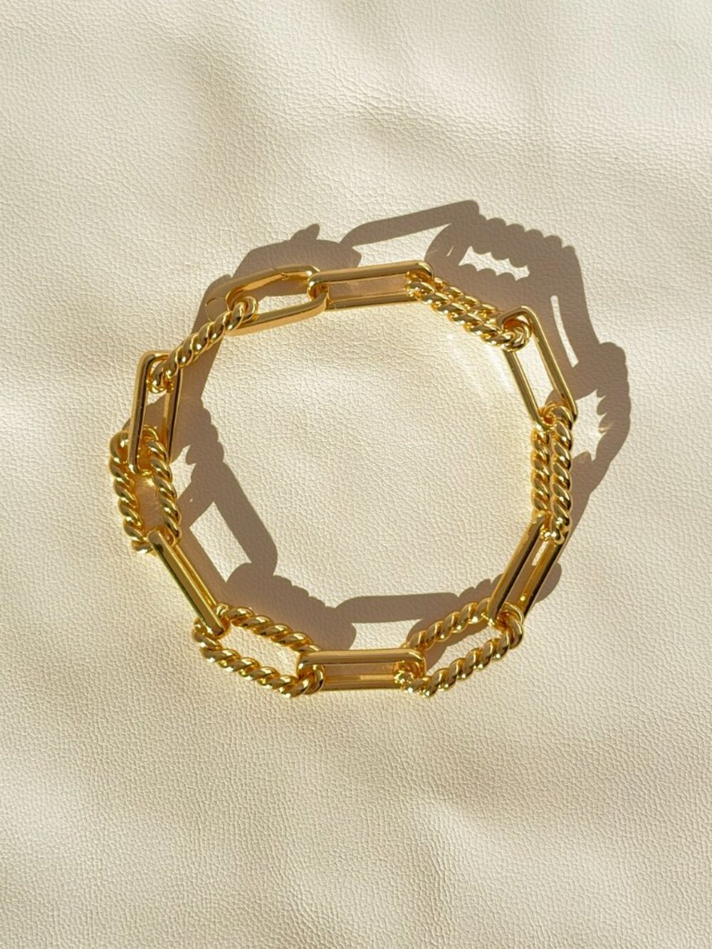 Aouri Oval Rope Bracelet | 18K Gold Plated Stainless Steel